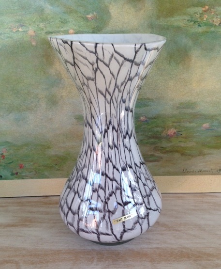 Vase en verre soufflé.